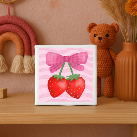 Tegeltje met illustratie - 10x10 cm - Aardbeien met strik